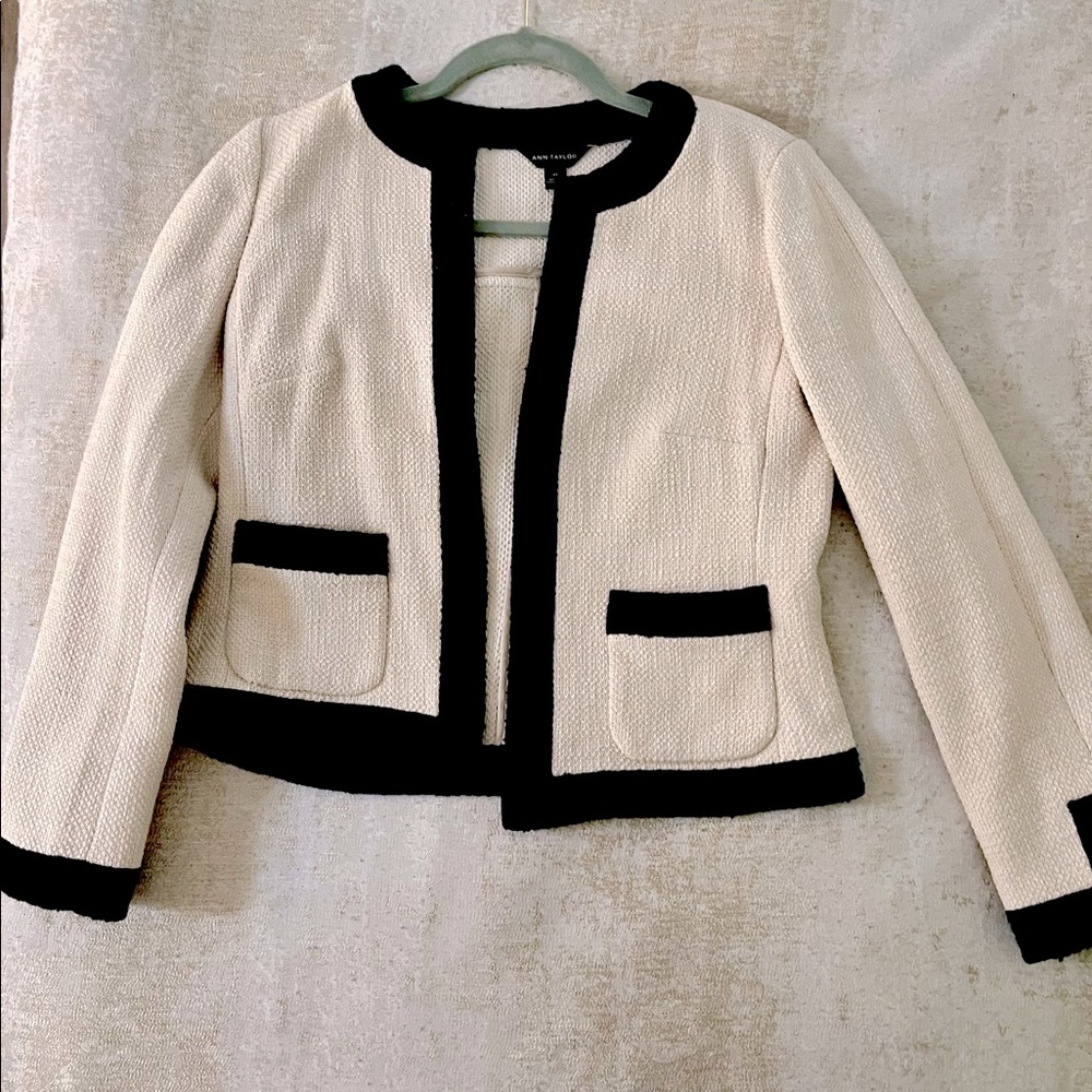 Ann Taylor Cream and Black No Blazer